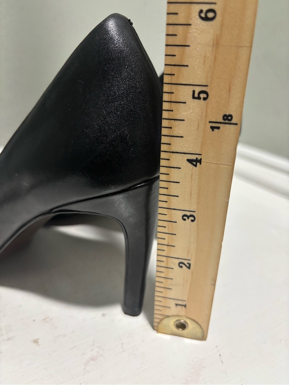 Cole Haan Grand Classic Black Pointed-Toe Women's Pumps-size 7B - Picture 9 of 10
